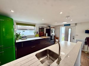 Photo 9- click for photo gallery